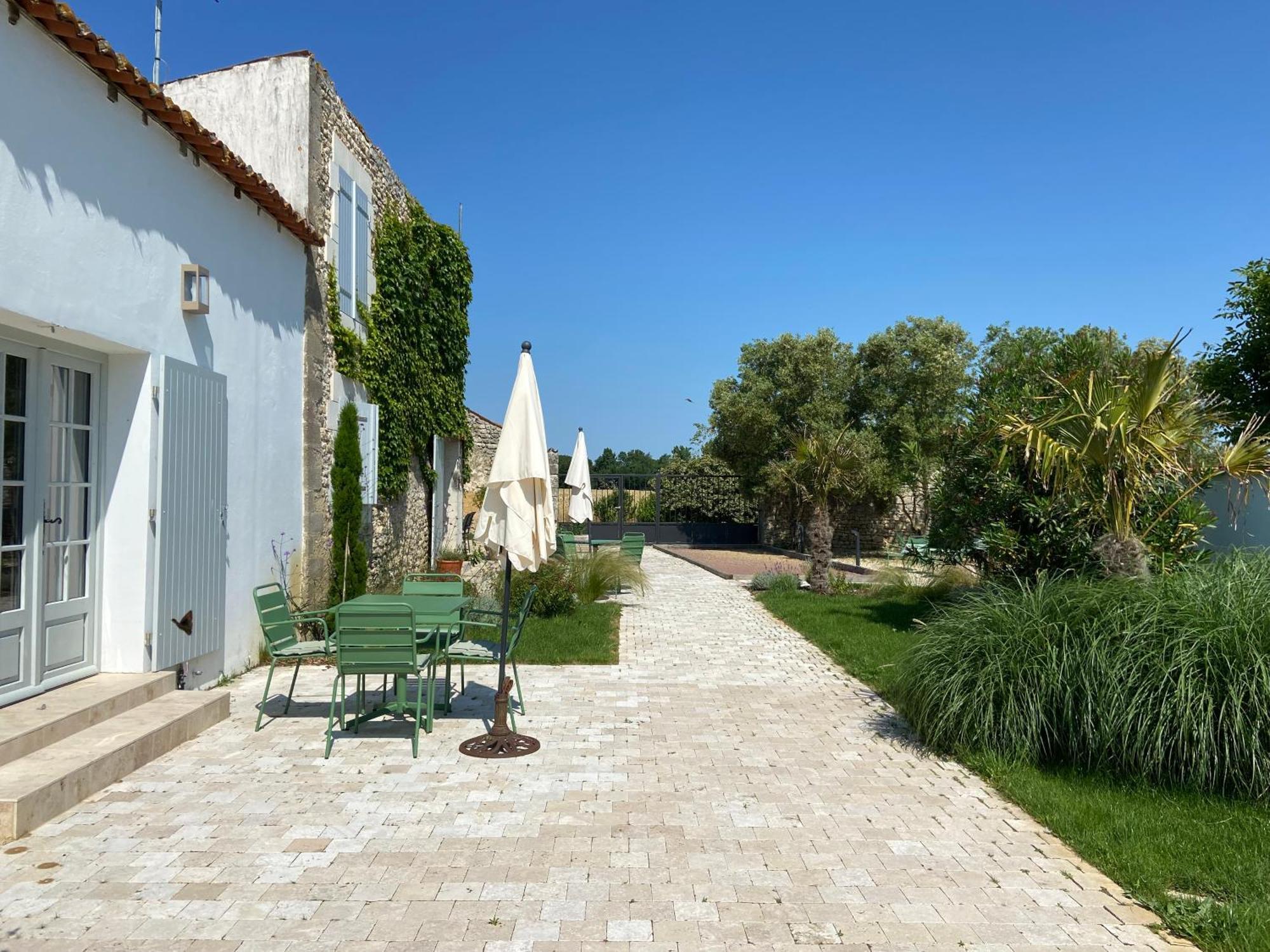 Chateau De Feusse Saint-Just-Luzac エクステリア 写真